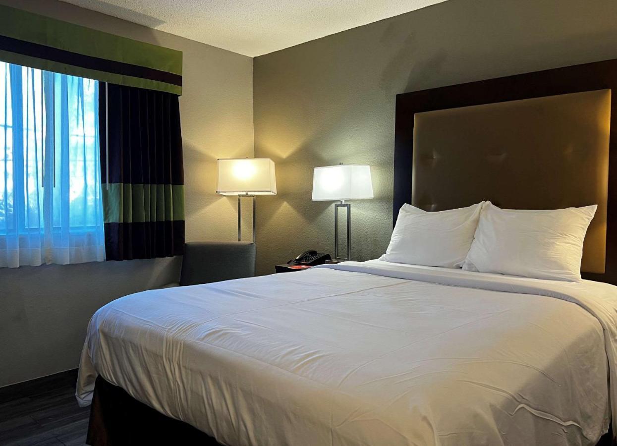 Econo Lodge Spring Lake Kültér fotó