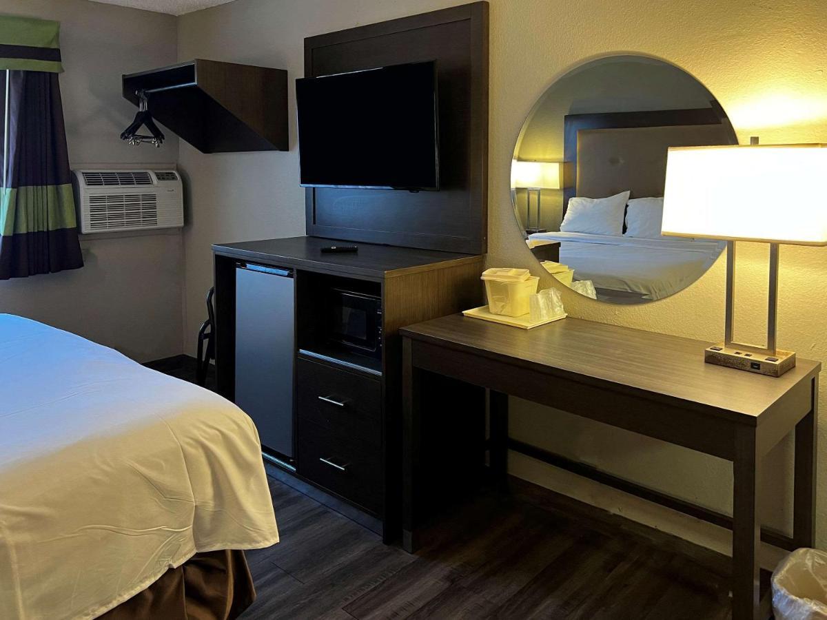 Econo Lodge Spring Lake Kültér fotó
