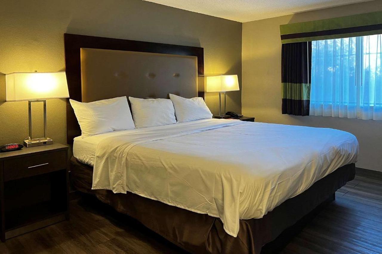Econo Lodge Spring Lake Kültér fotó