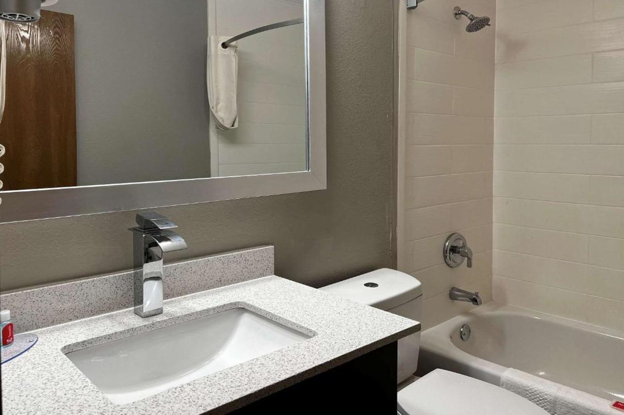 Econo Lodge Spring Lake Kültér fotó